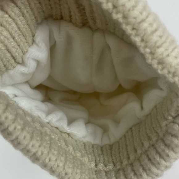 JC Sunny Just Classy Hat Womens One Size Beige Knit Fauc Fur Pom Pom Beanie - Picture 7 of 7